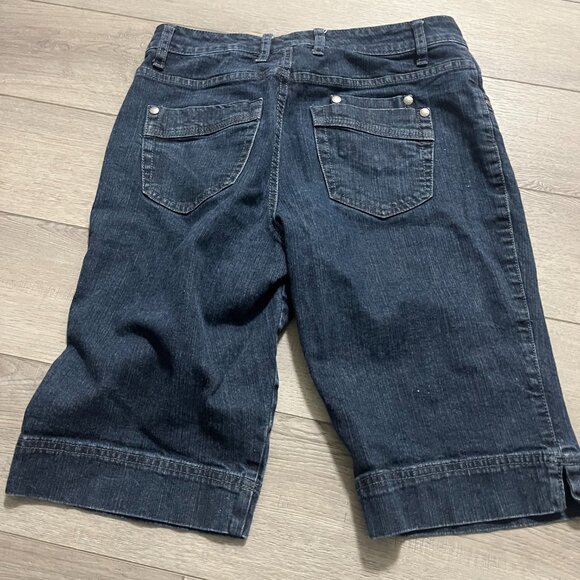 Jones & Co Jean Short Women Sz 8 Blue Dark Wash High Rise Straight Casual Denim - Picture 7 of 7